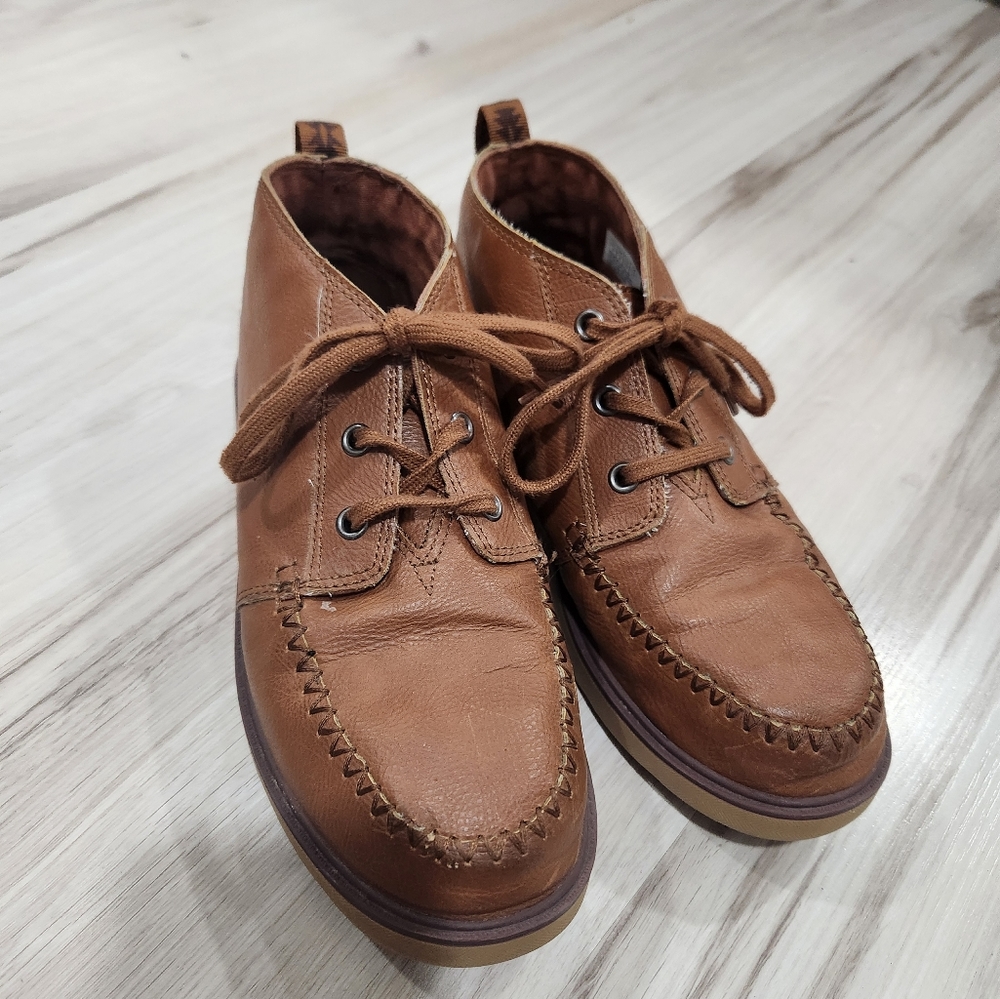 Boys Tom's shoes
